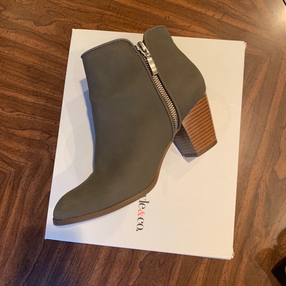 Style & Co Booties - Picture 2 of 4